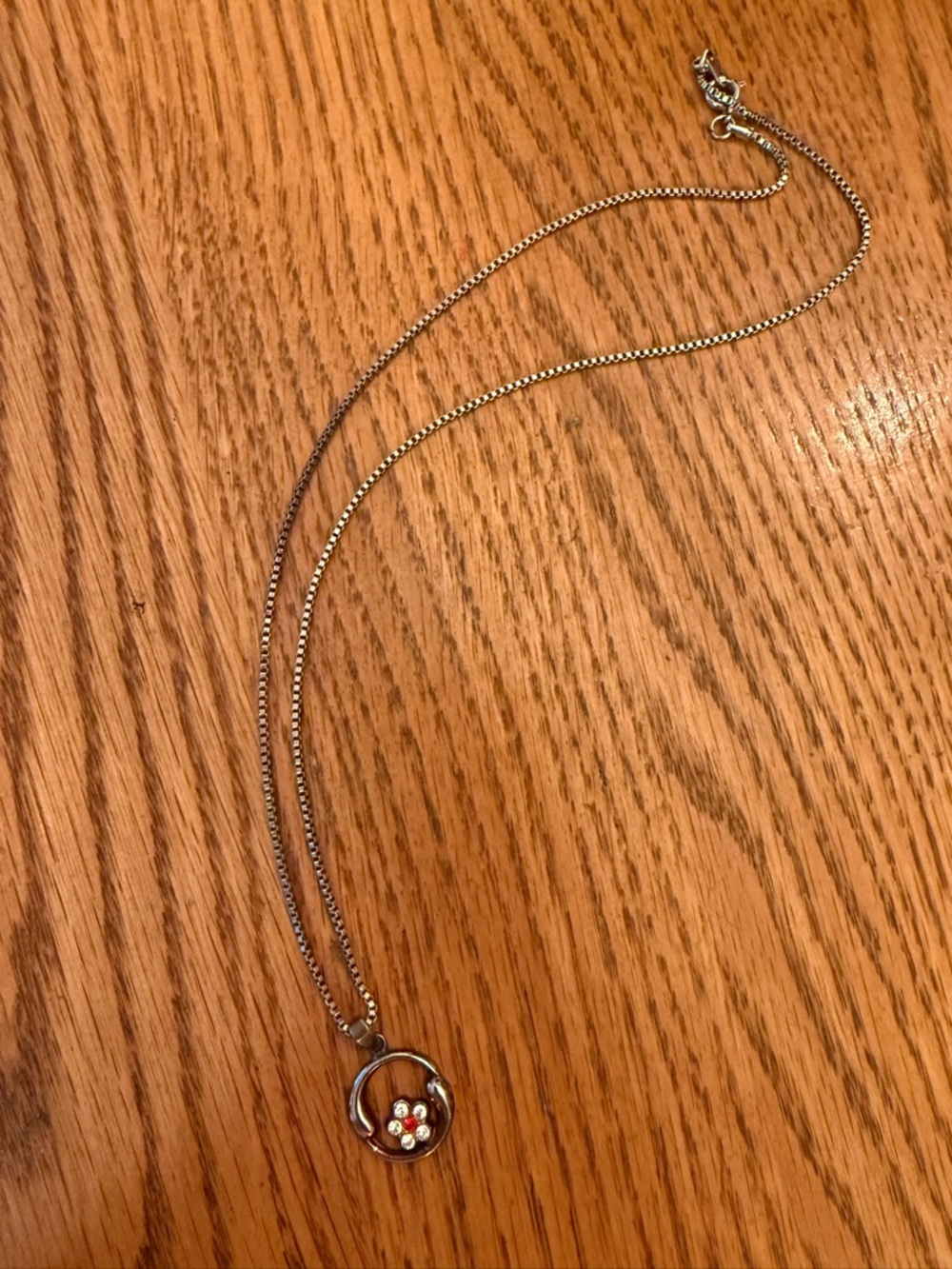 Silver Floral Circle Pendant Necklace - Elegant Everyday Accent costume jewelry